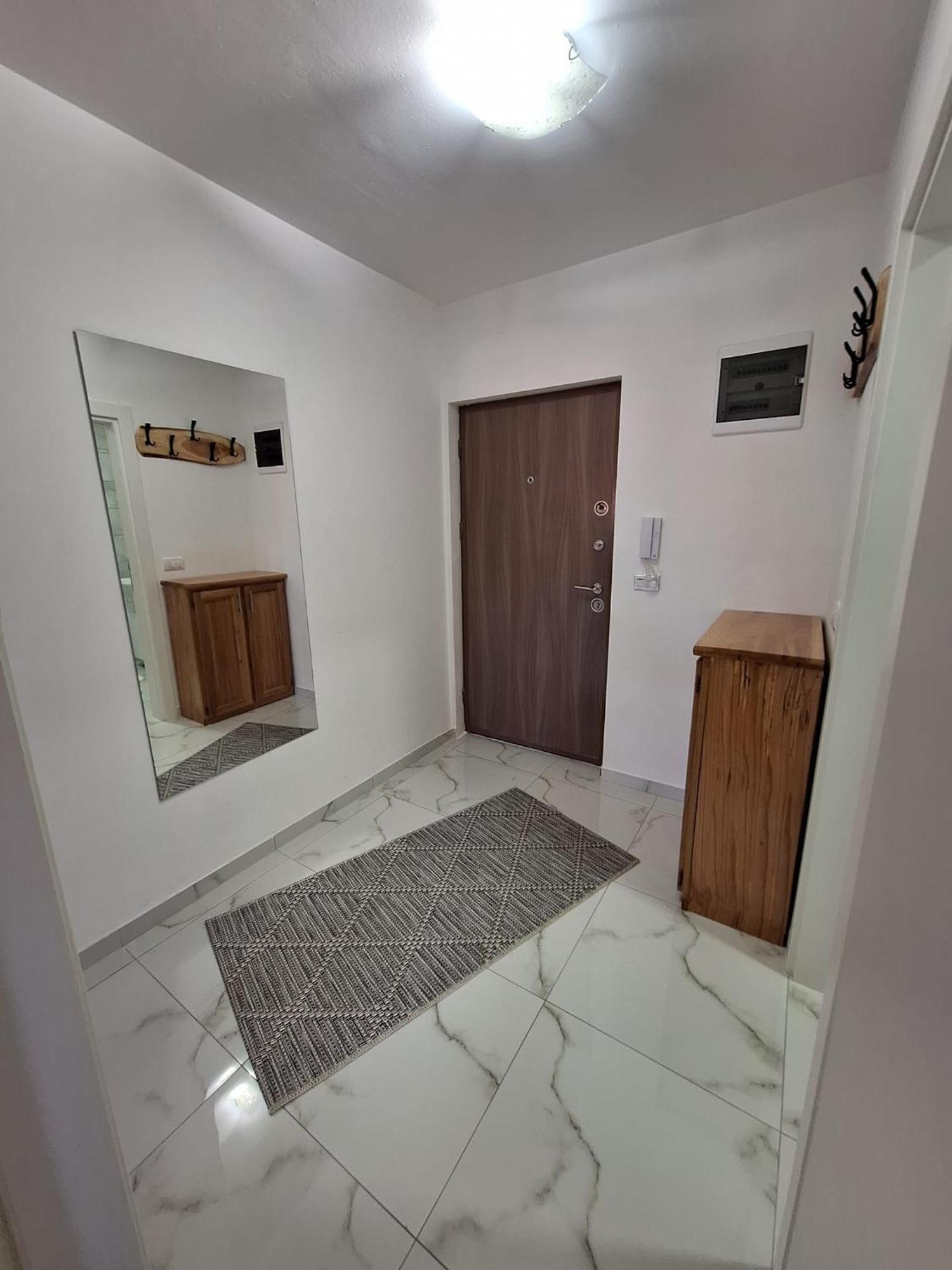Apartman Lilly Modrica ภายนอก รูปภาพ